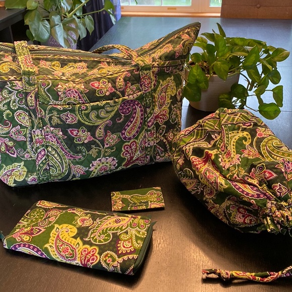 Vera Bradley 2005 Chelsea Green travel collection - Picture 1 of 8